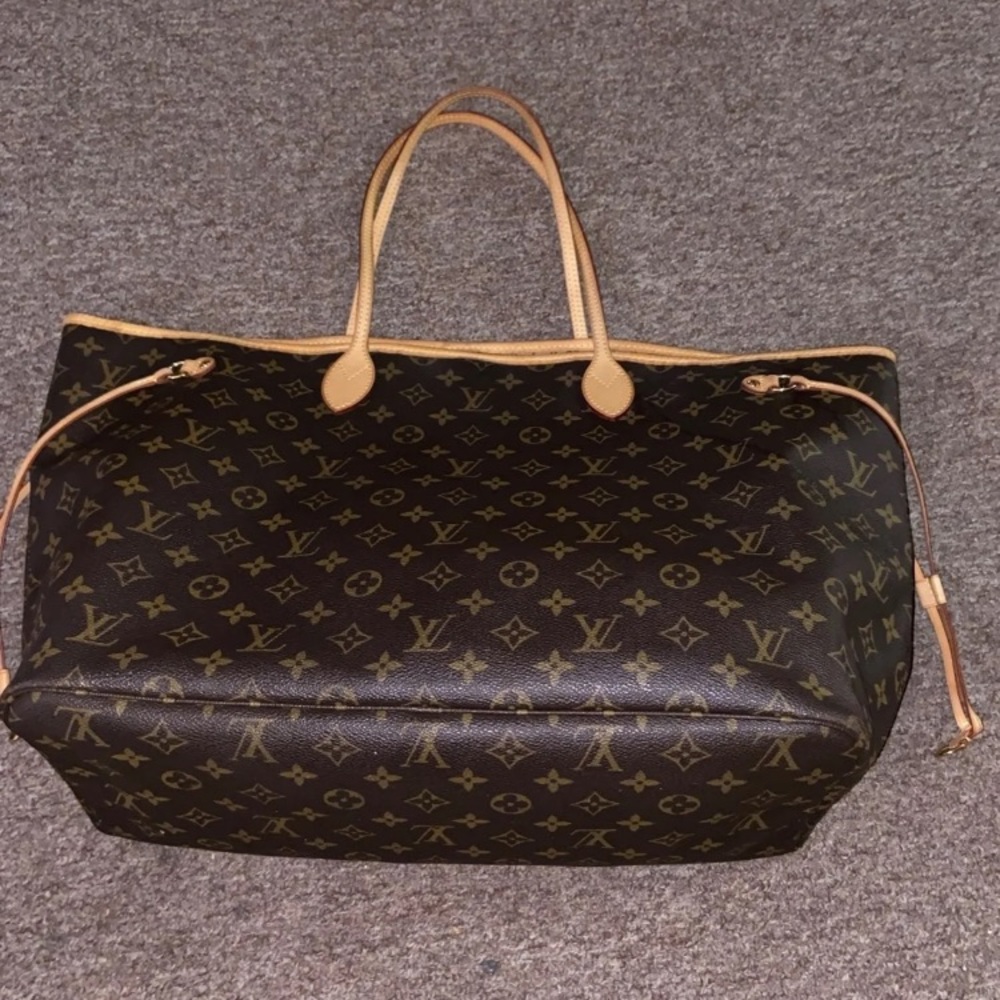 Neverful monogram GM